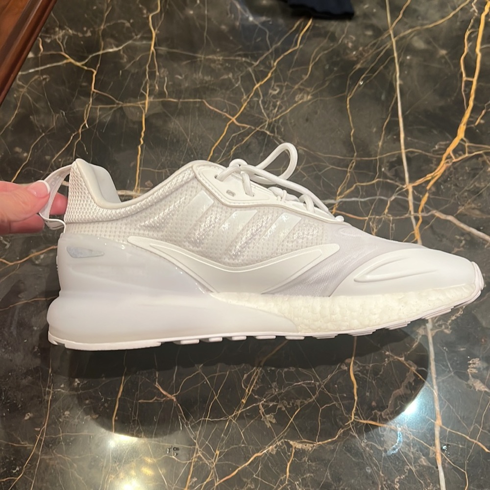 White ZX Adidas MEN size US 7 Worn only once
